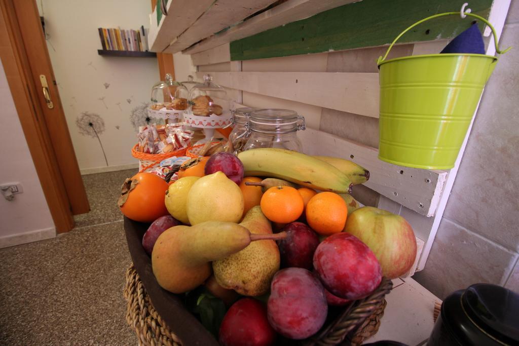Bed 'N Books Bed & Breakfast Sassari エクステリア 写真